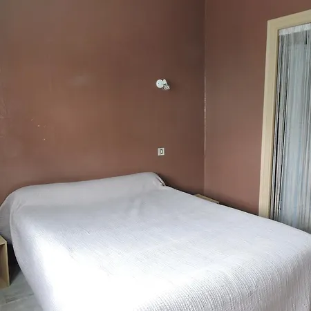 Hotel Les Voyageurs Vairé