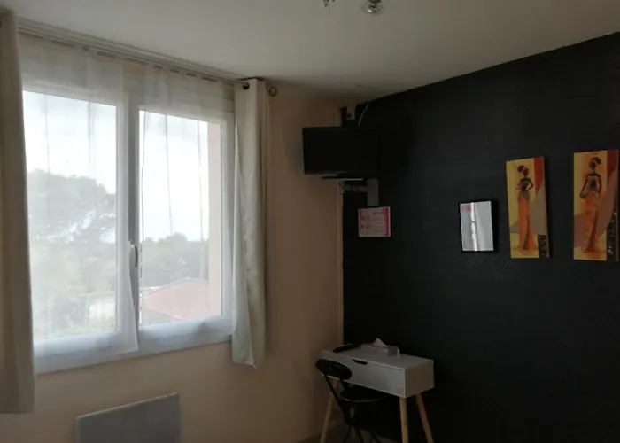 فندق Les Voyageurs 2*