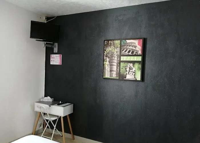 فندق Les Voyageurs 2*